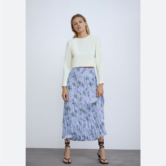 Zara Dresses & Skirts - Zara Floral Maxi Skirt